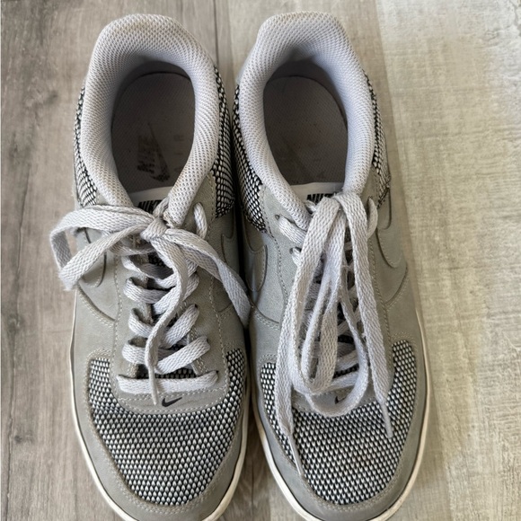 Gray Nike Air Force 1 Sneakers Women’s Size 7 - Picture 6 of 7
